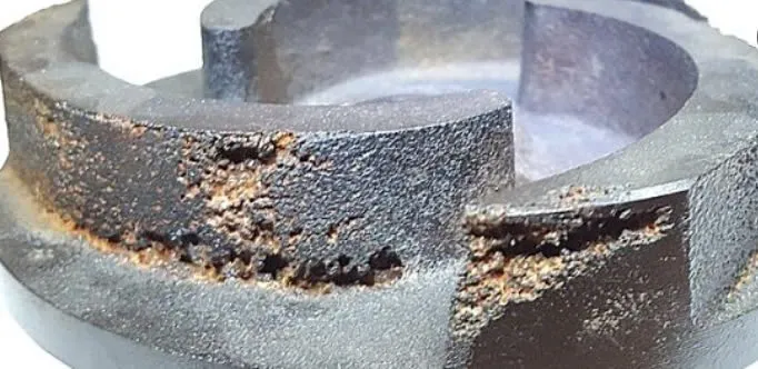 Cavitation phá hủy cánh bơm và giảm tuổi thọ thiết bị